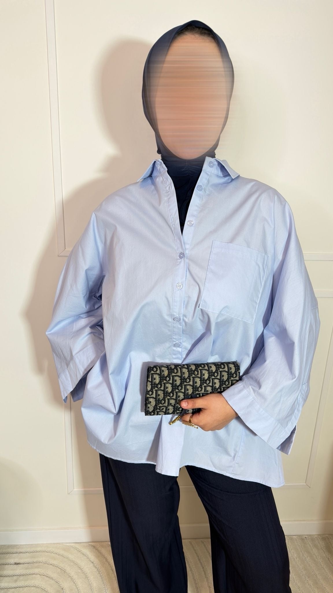 Flowy shirt with wide sleeves