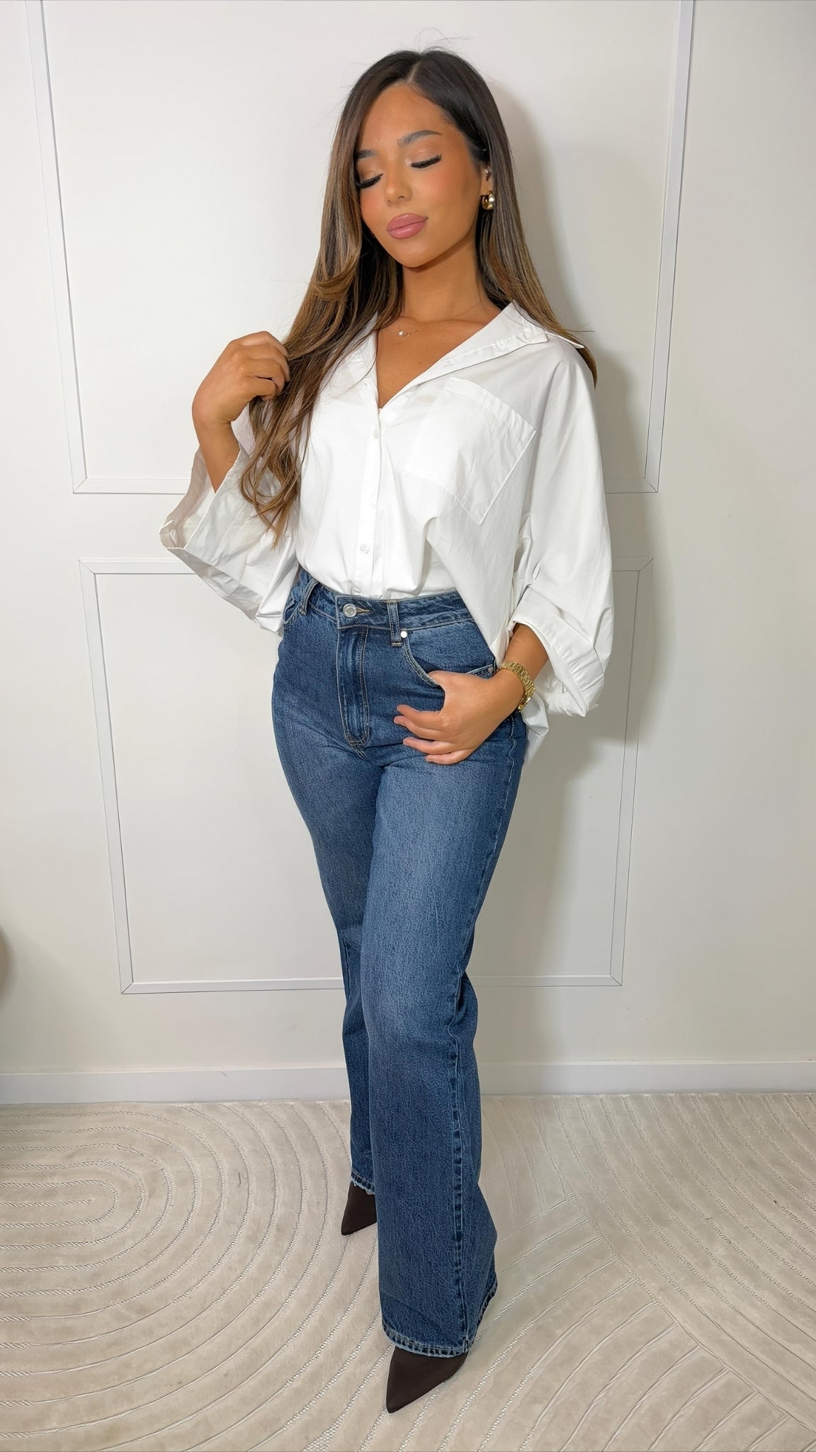 High-waisted straight jeans