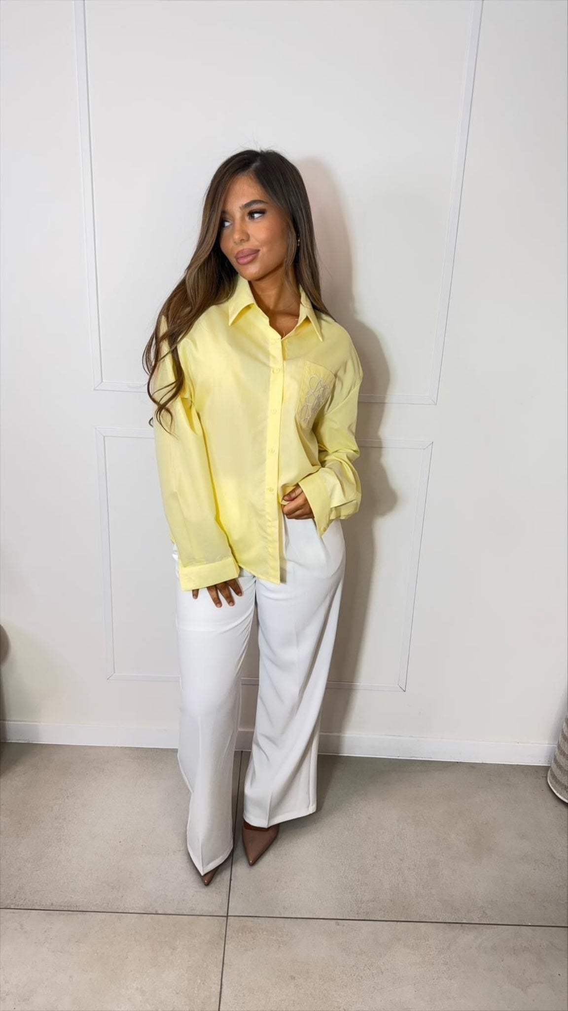 Chemise classique brodée