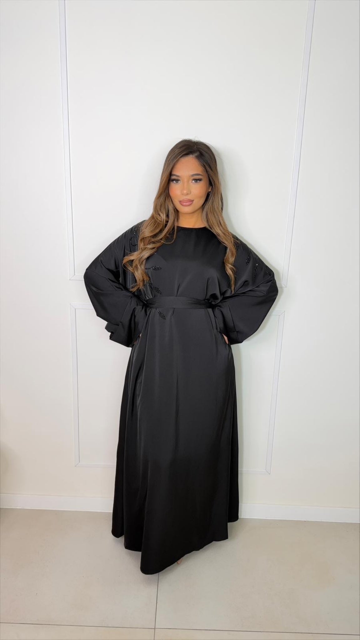 Robe Satinée Ceinturée