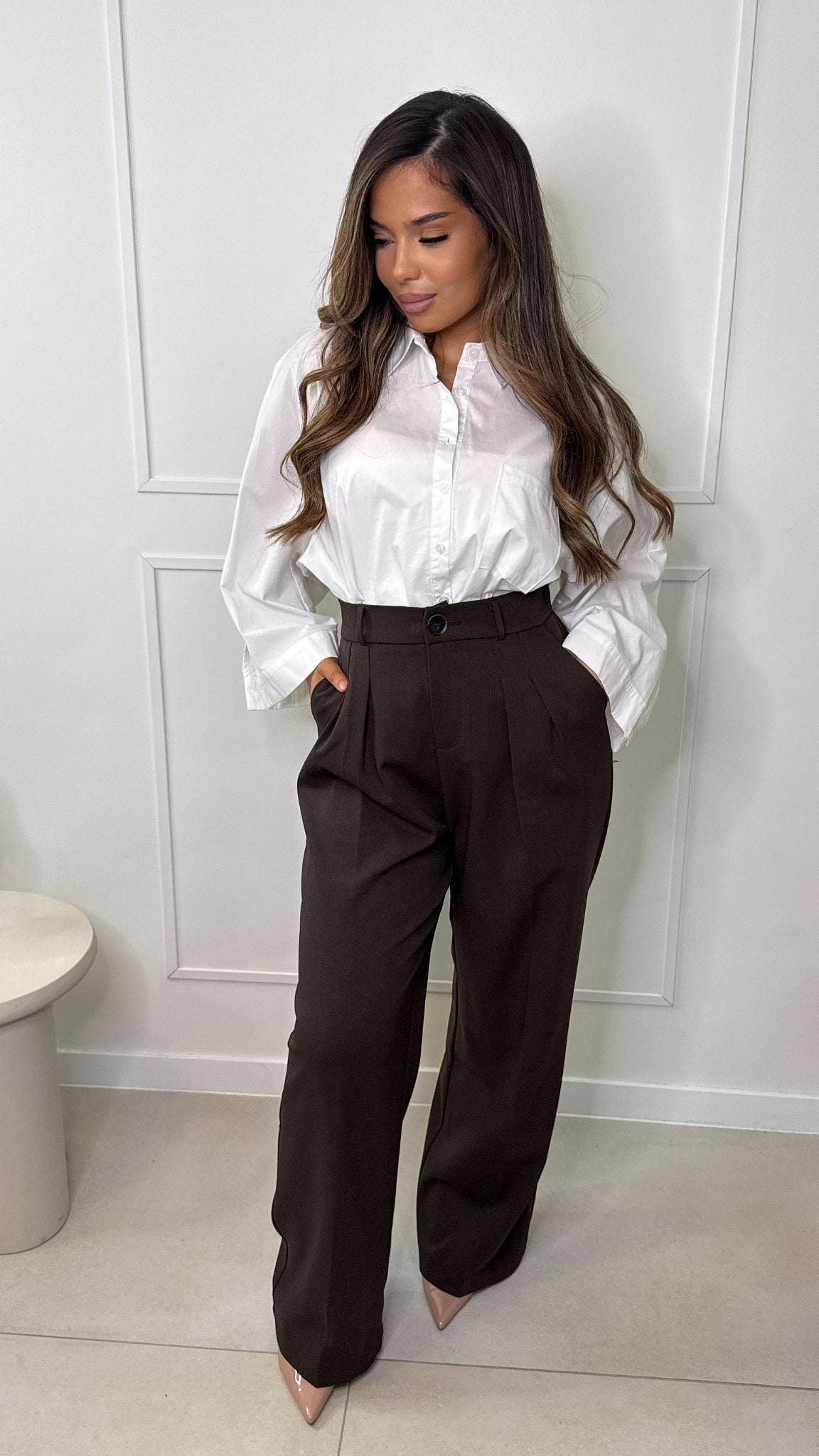 Pleated tailored trousers