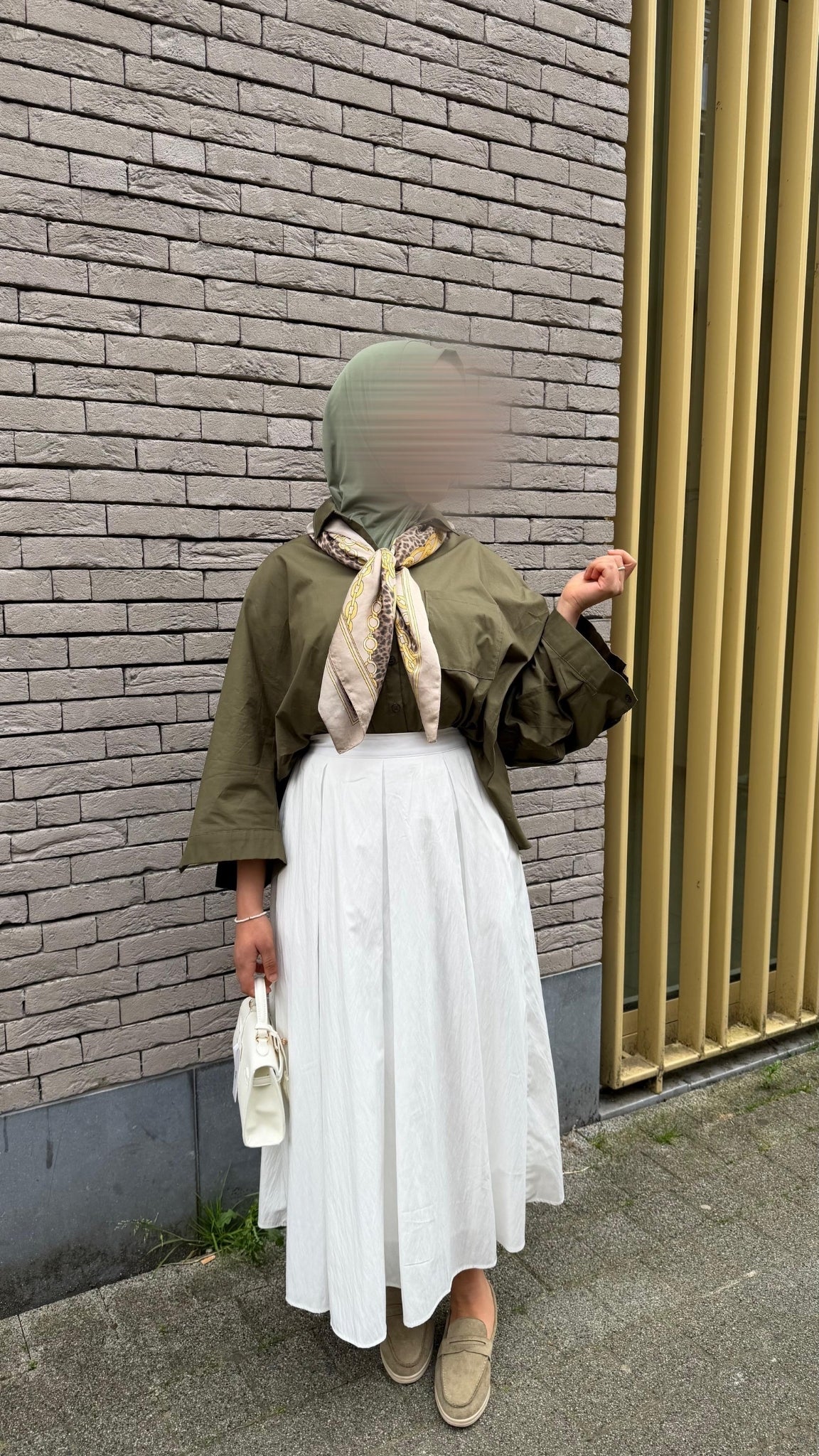 Flowy skirt with sharp pleats