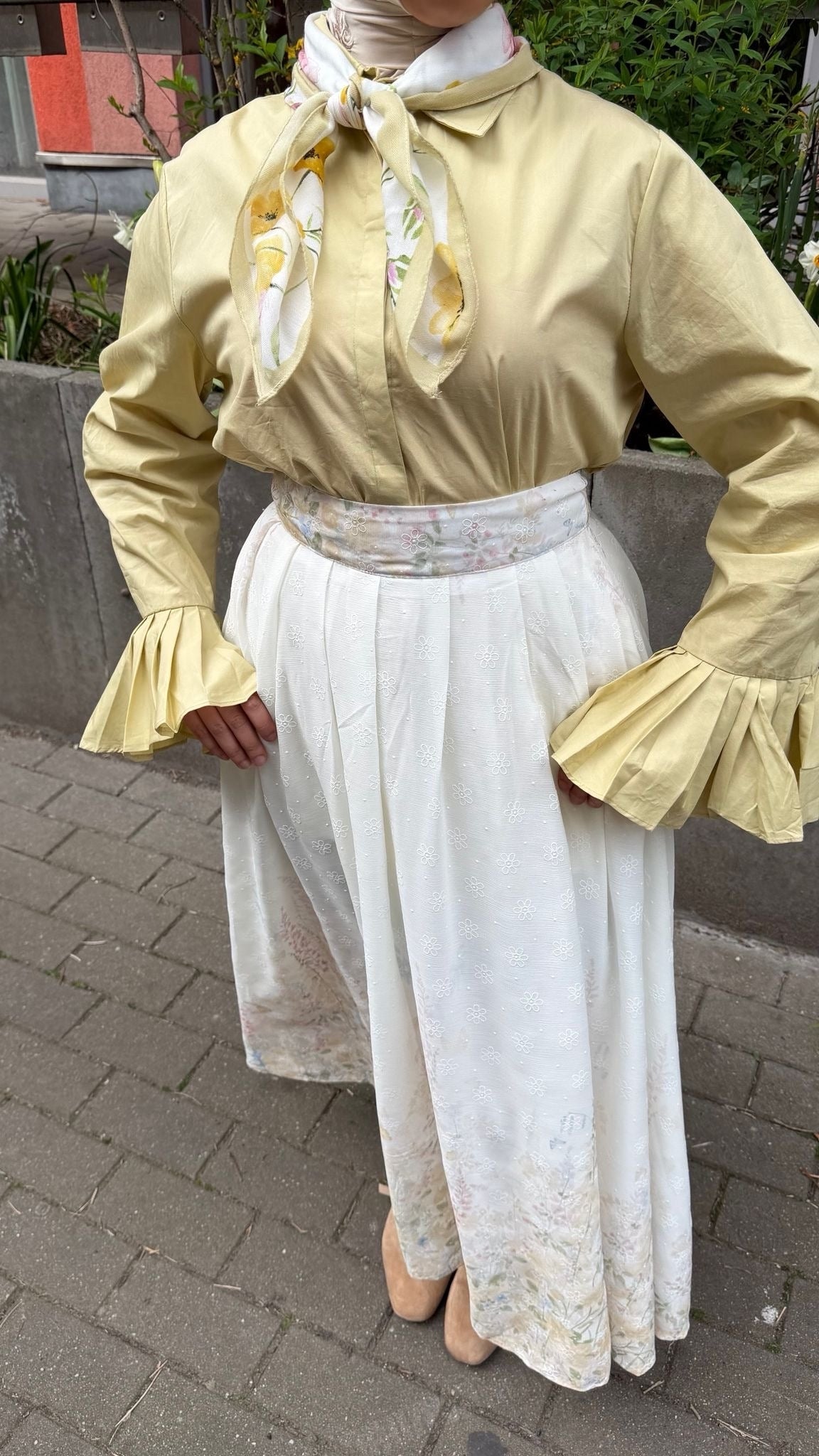 Jupe midi évasée à motifs floraux