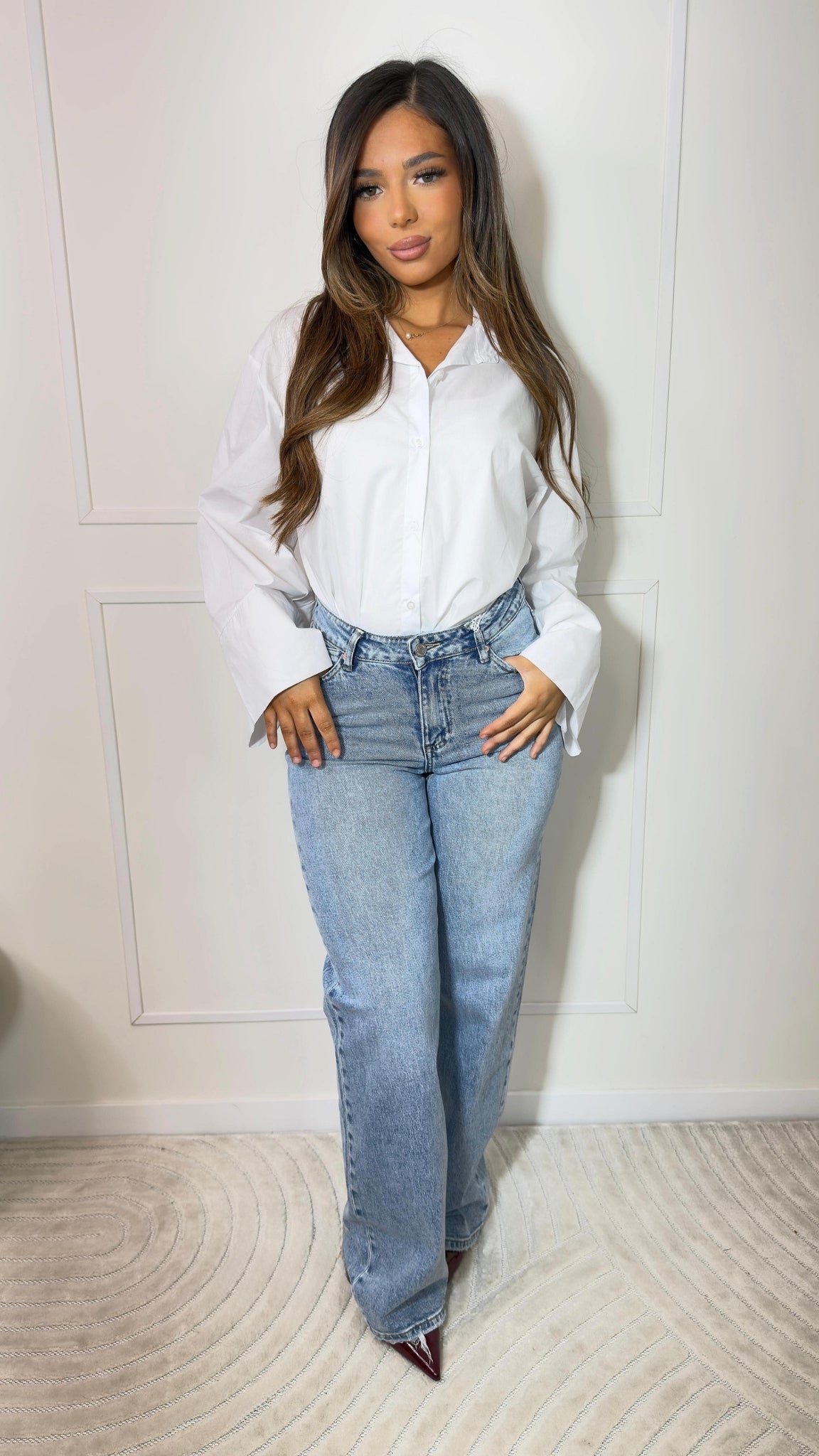 Loose-fitting straight jeans