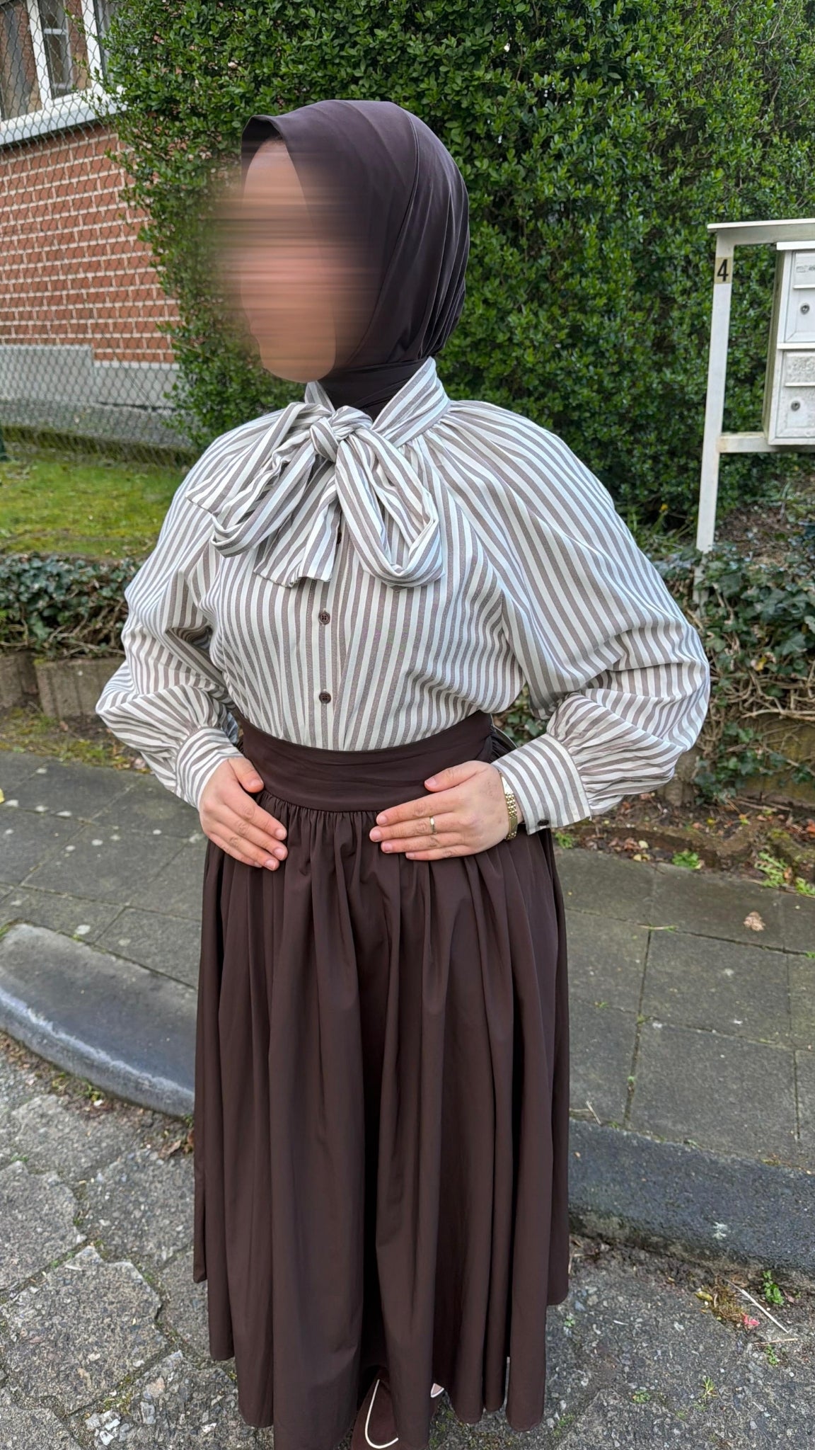 Blouse rayée à nœud col lavallière